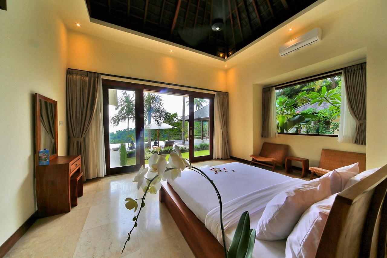 Villa Marley Room