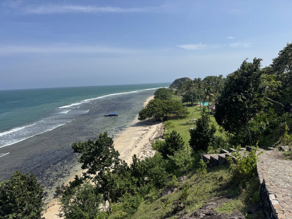 Gili Asahan with ocean view