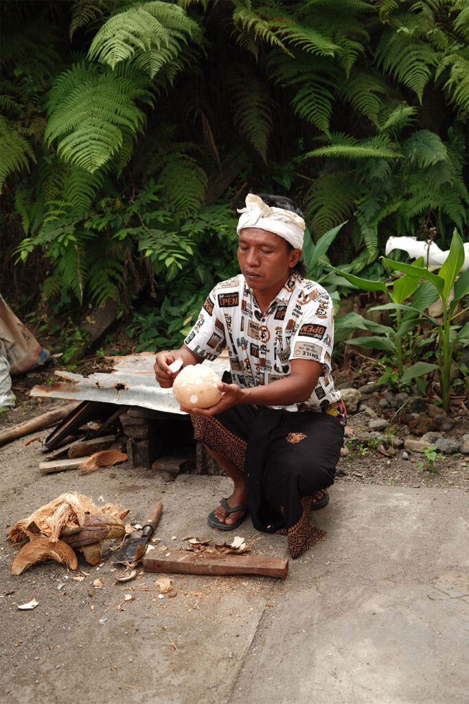 Trip Details 10 Lombok loop coconut oil tourist workshop