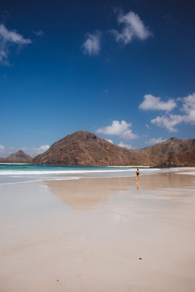 Selong Belanak: Local's Travel Guide 4 Girl at Selong Balanak Beach in Lombok