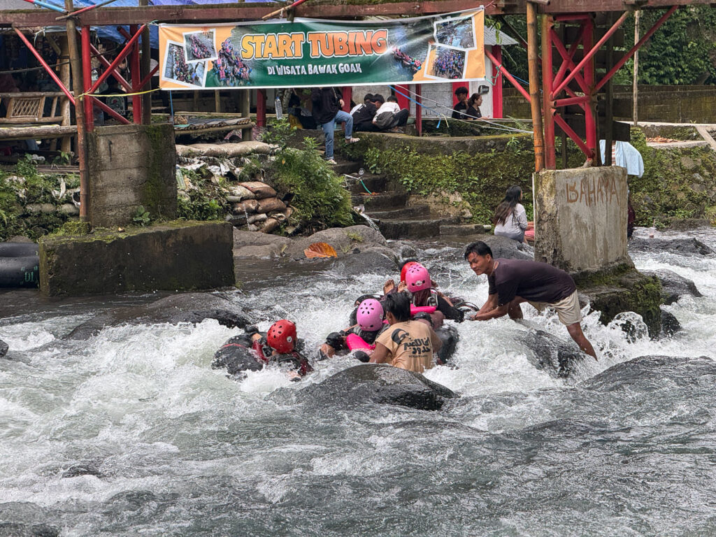 Lombok River tubing: How to Visit Bawak Goak Sesaot 10 Group doing the rafting experience at Bawak Goak Sesaot