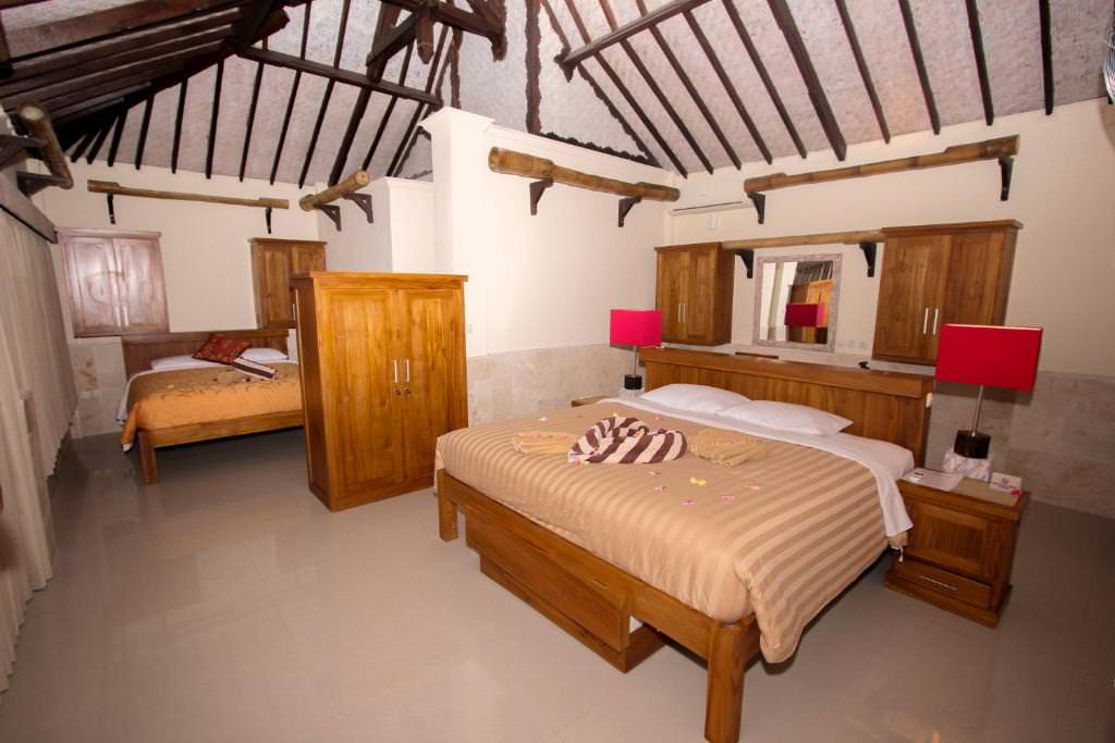 Our Honest Rinjani Lodge Review: Lombok 9 Triple room at Rinjani Lodge
