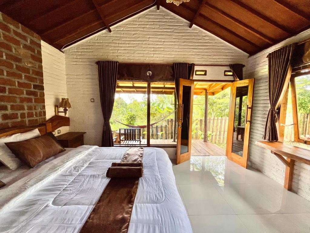 Where to Stay in Tetebatu 21 Mimi homestay bedroom
